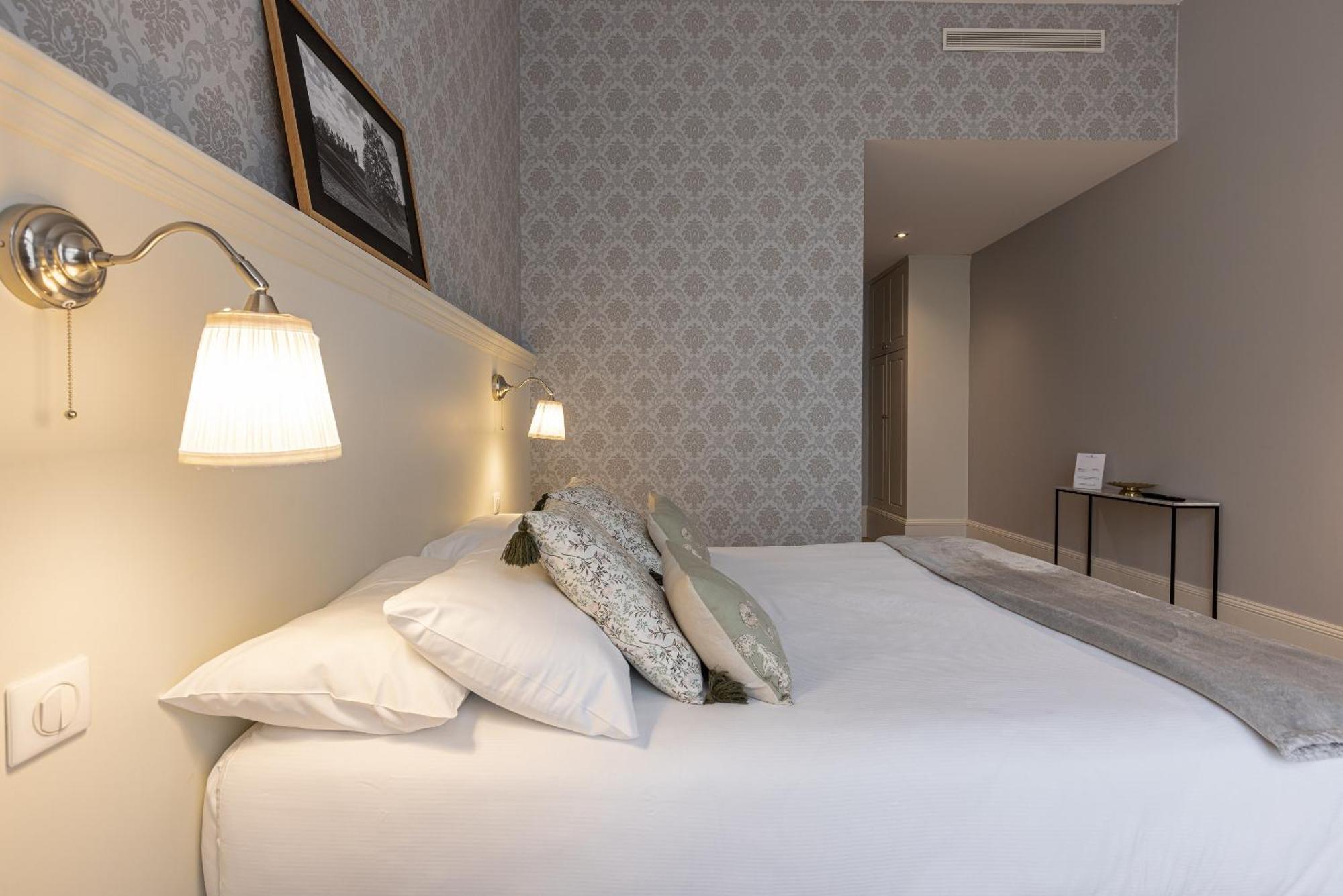 La Maison Blanche - Apparthotels De Charme Chic & Cosy A 350M Du Coeur De Ville De Limoges - Acces Autonome Exterior foto