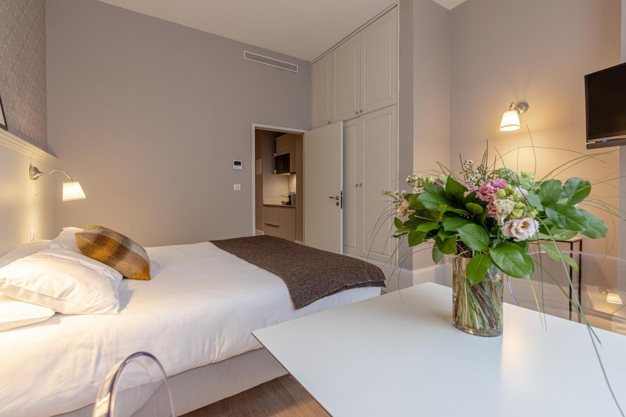 La Maison Blanche - Apparthotels De Charme Chic & Cosy A 350M Du Coeur De Ville De Limoges - Acces Autonome Zimmer foto