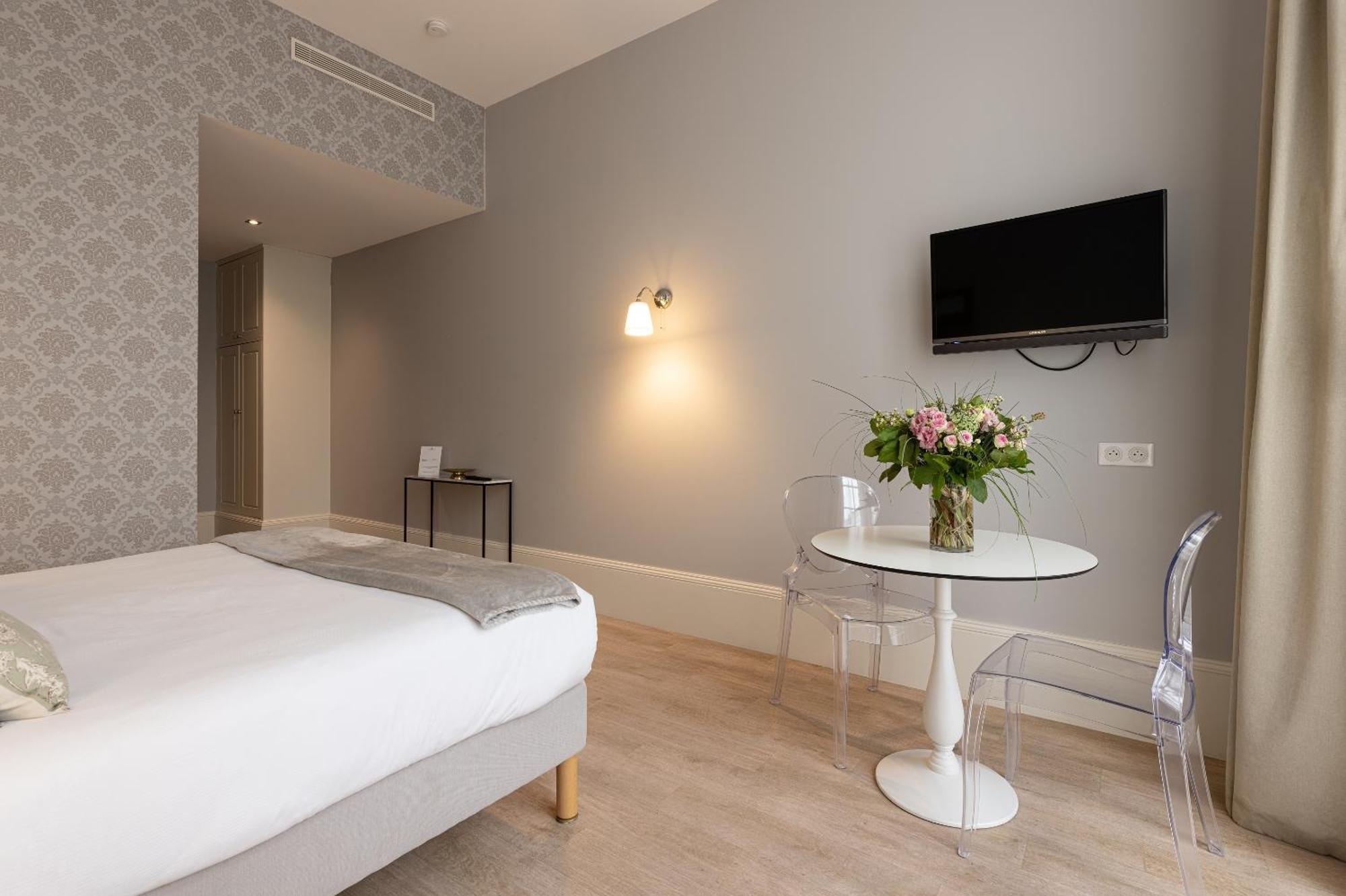 La Maison Blanche - Apparthotels De Charme Chic & Cosy A 350M Du Coeur De Ville De Limoges - Acces Autonome Zimmer foto