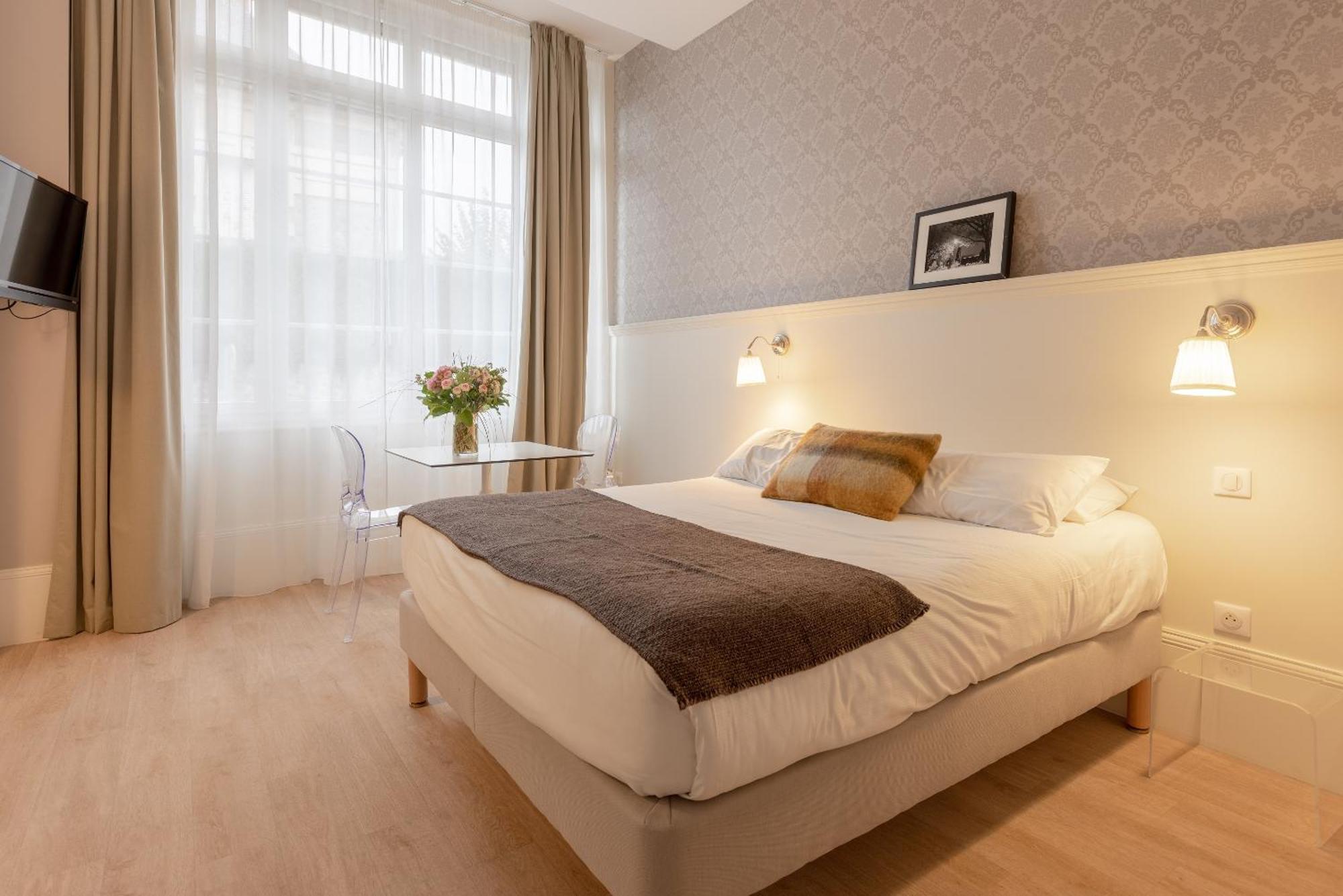 La Maison Blanche - Apparthotels De Charme Chic & Cosy A 350M Du Coeur De Ville De Limoges - Acces Autonome Zimmer foto